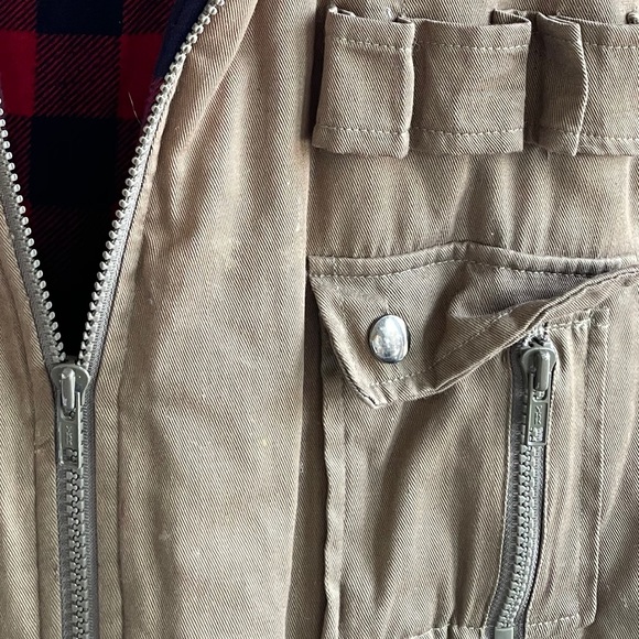 Lined Outdoor Vest - Picture 3 of 5